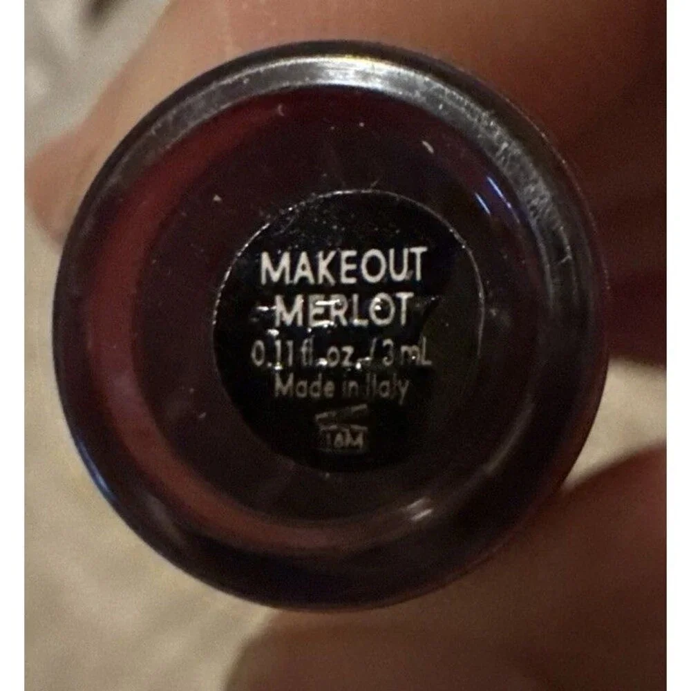 NWOB Laura Geller Fifty Kisses Lip Locking Liquid Color Makeout Merlot **